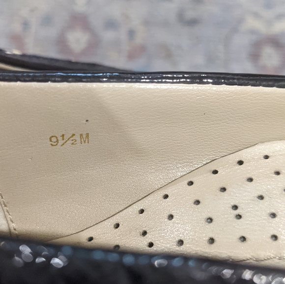 Eric Javits | Raffia and leather woven loafers - Picture 6 of 7